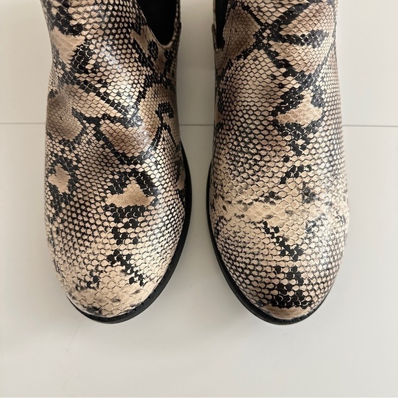 Matisse Women's Snake Print Chelsea Ankle Boots in Brown Tan Colors sz 8.5M - Picture 4 of 15